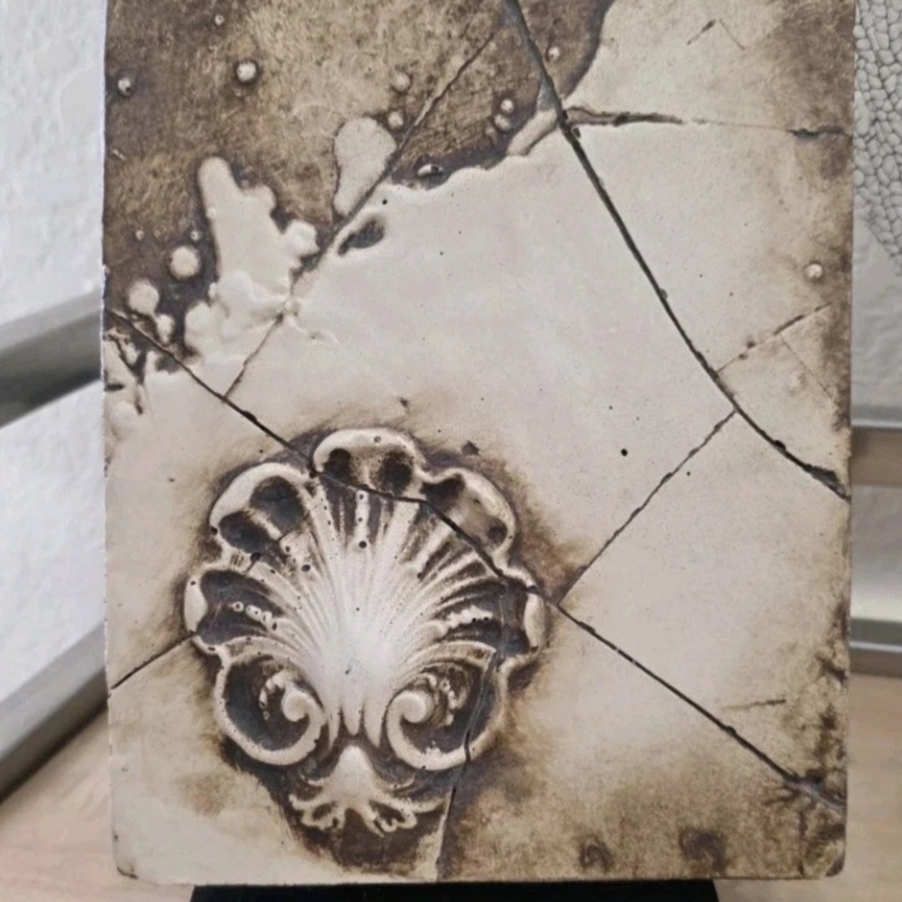 Sid Dickens Memory Block Italian Moulding retired